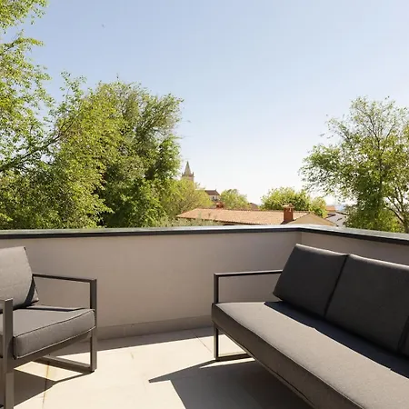 House Nova Лижнян