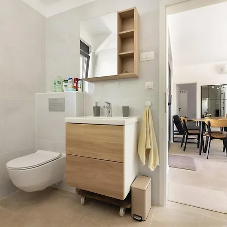 House Nova Лижнян