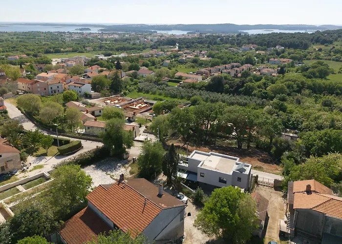 House Nova Vendégház 3*