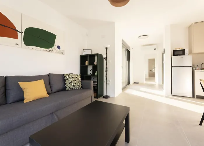 House Nova 3*