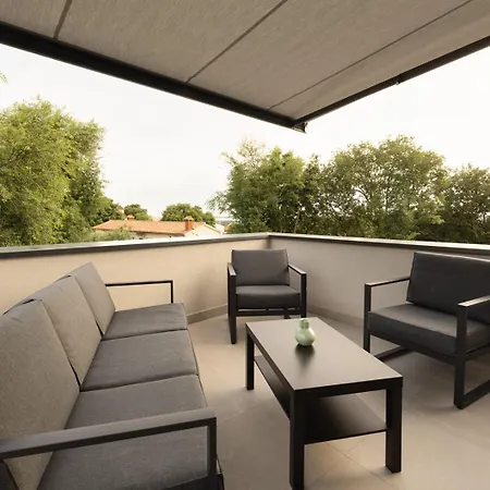 House Nova 4* Ližnjan